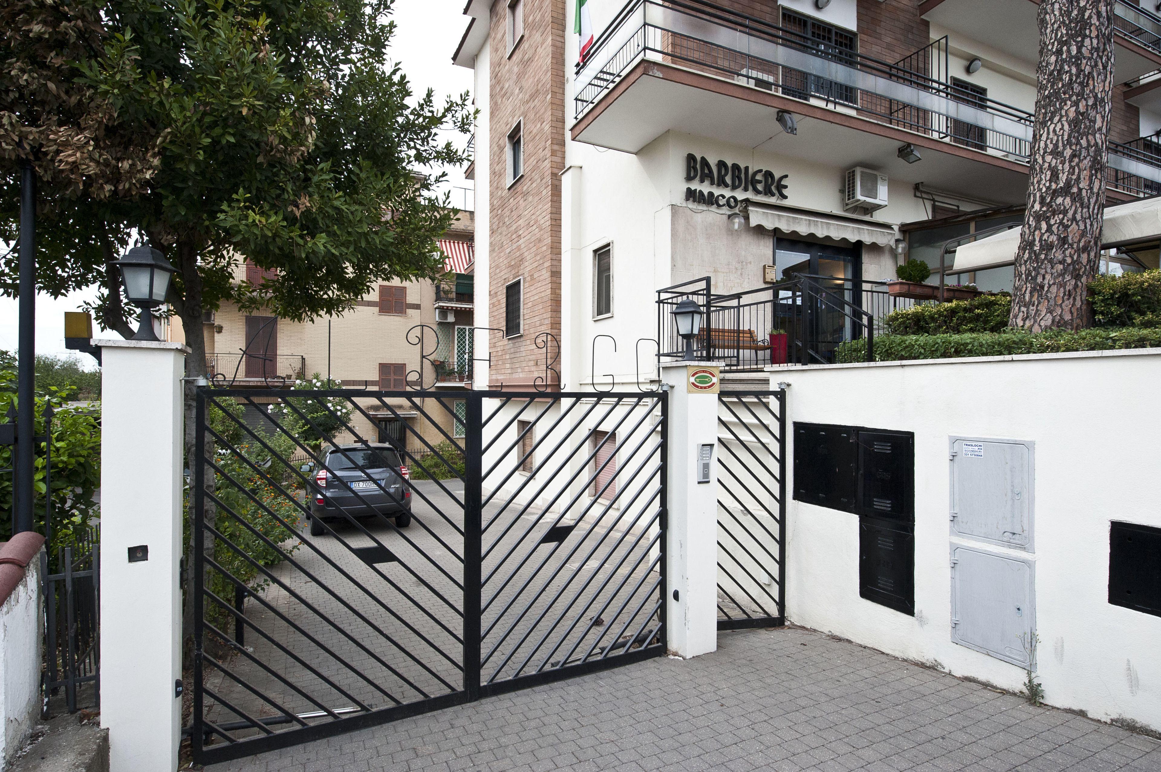 Hotel 4 Pini - Rome — Photos 1